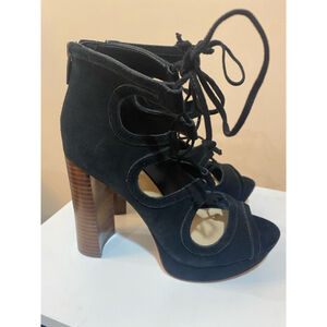 Vince Camuto Kamaye Block Heel Size 6